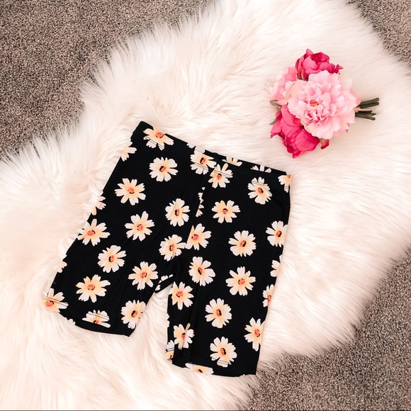 Kendall & Kylie Pants - Kendall and Kylie bike shorts, size XS